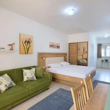 Luxurious Aria Apartman *